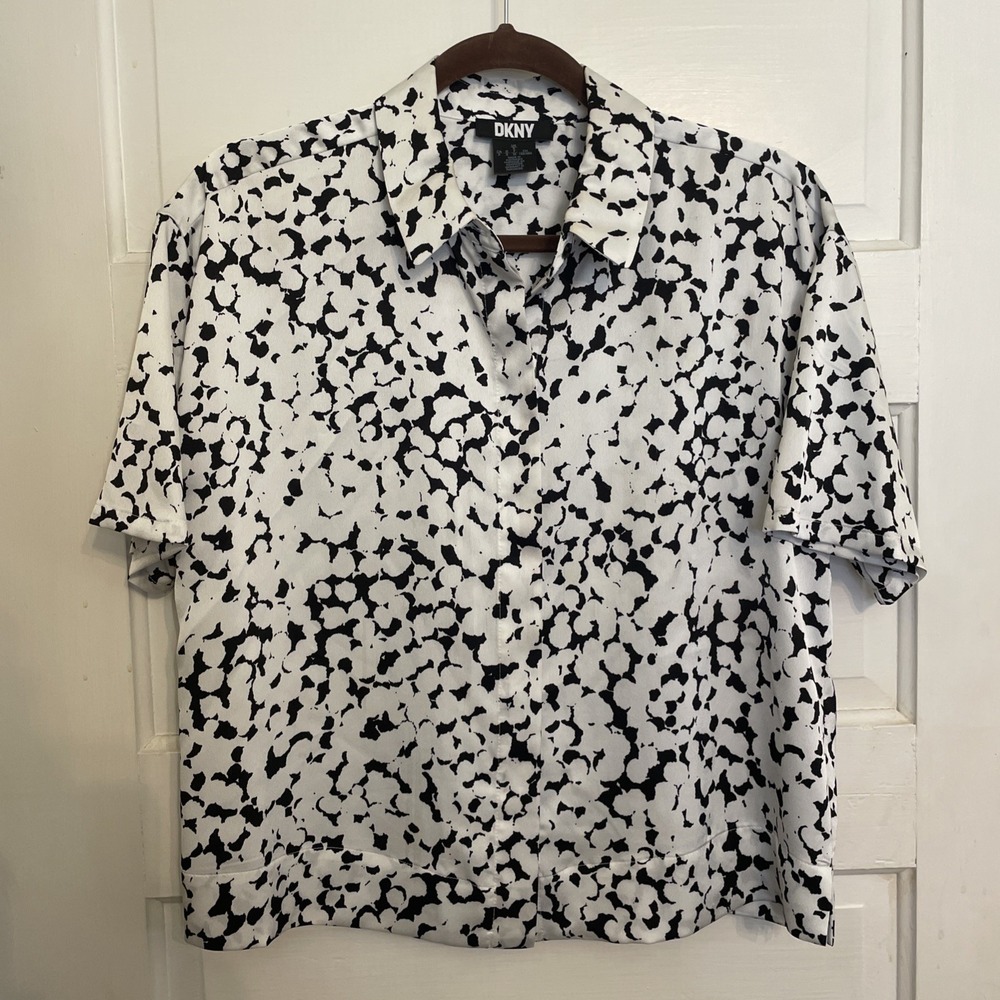 DKNY Black & White AbstractButton Up Blouse Collared Small